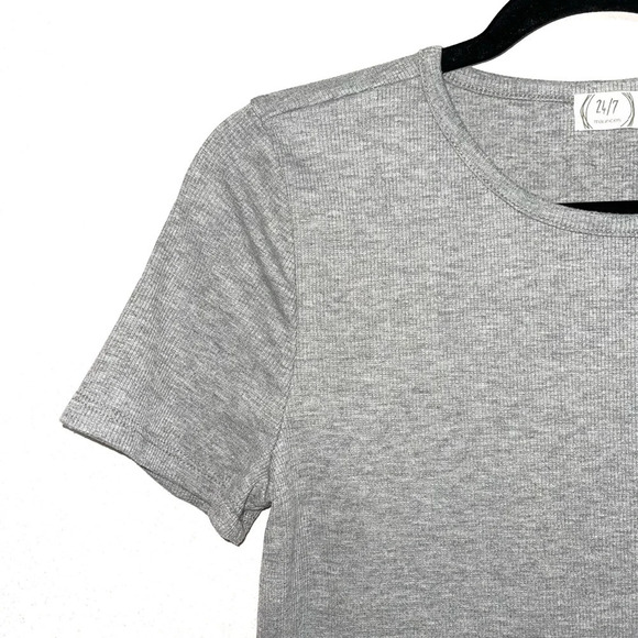 Maurices 24/7 Gray Short Sleeve Crewneck Rib Tuck In Tee Medium Women’s - Picture 3 of 10